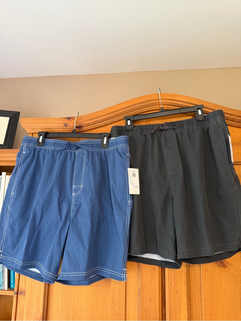 2 Pairs Men's Large NWT ON Elastic-Waist, Liner SWIM Shorts - Blue and Black